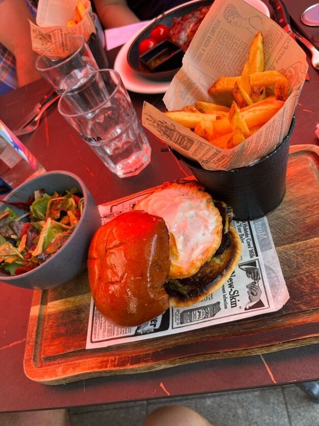 food_15_burger-fried-egg-fries-board.jpg