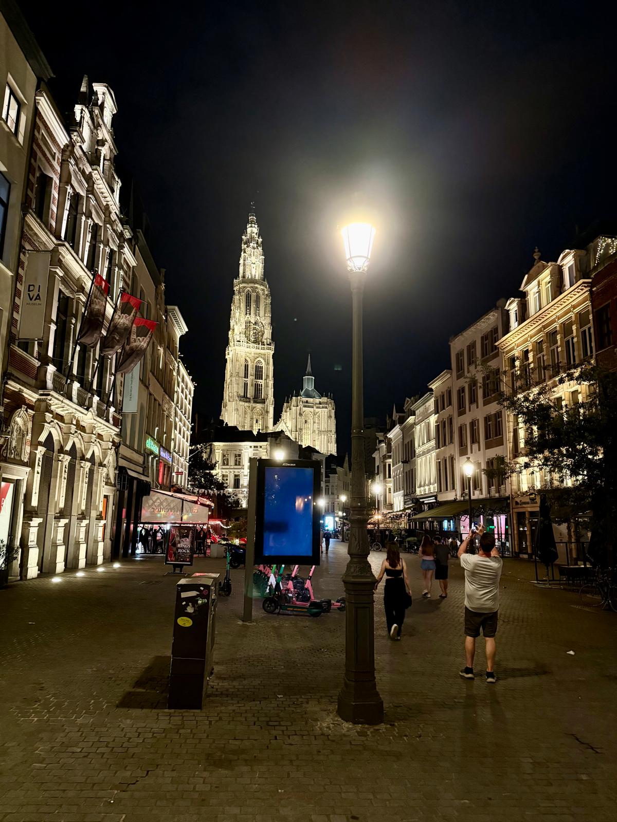 street_17_cathedral-tower-night-street-lamp.jpg