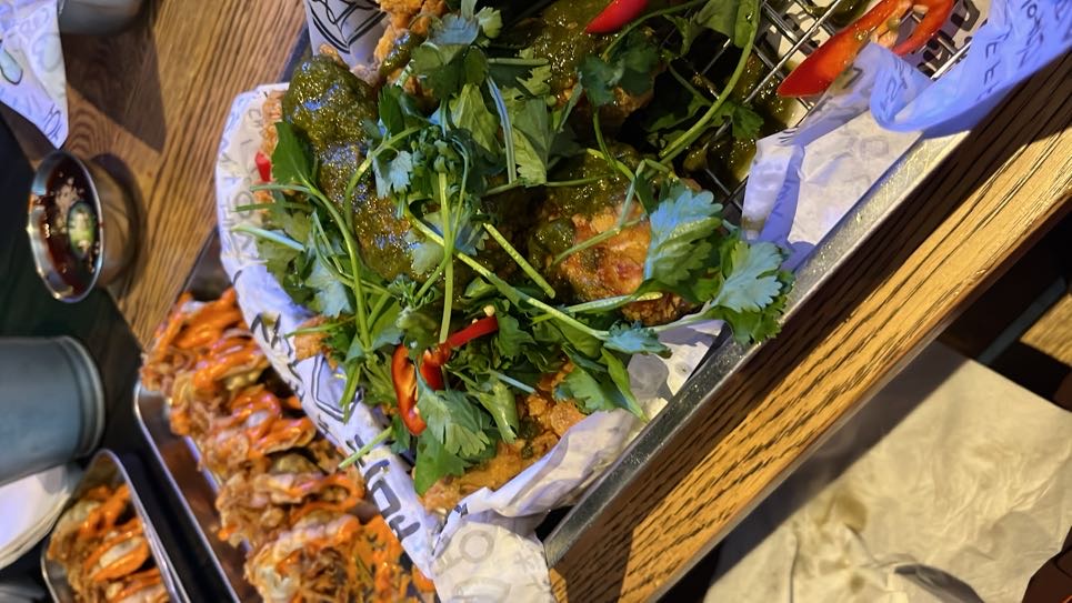 food_02_korean-fried-chicken-cilantro-basket.jpg