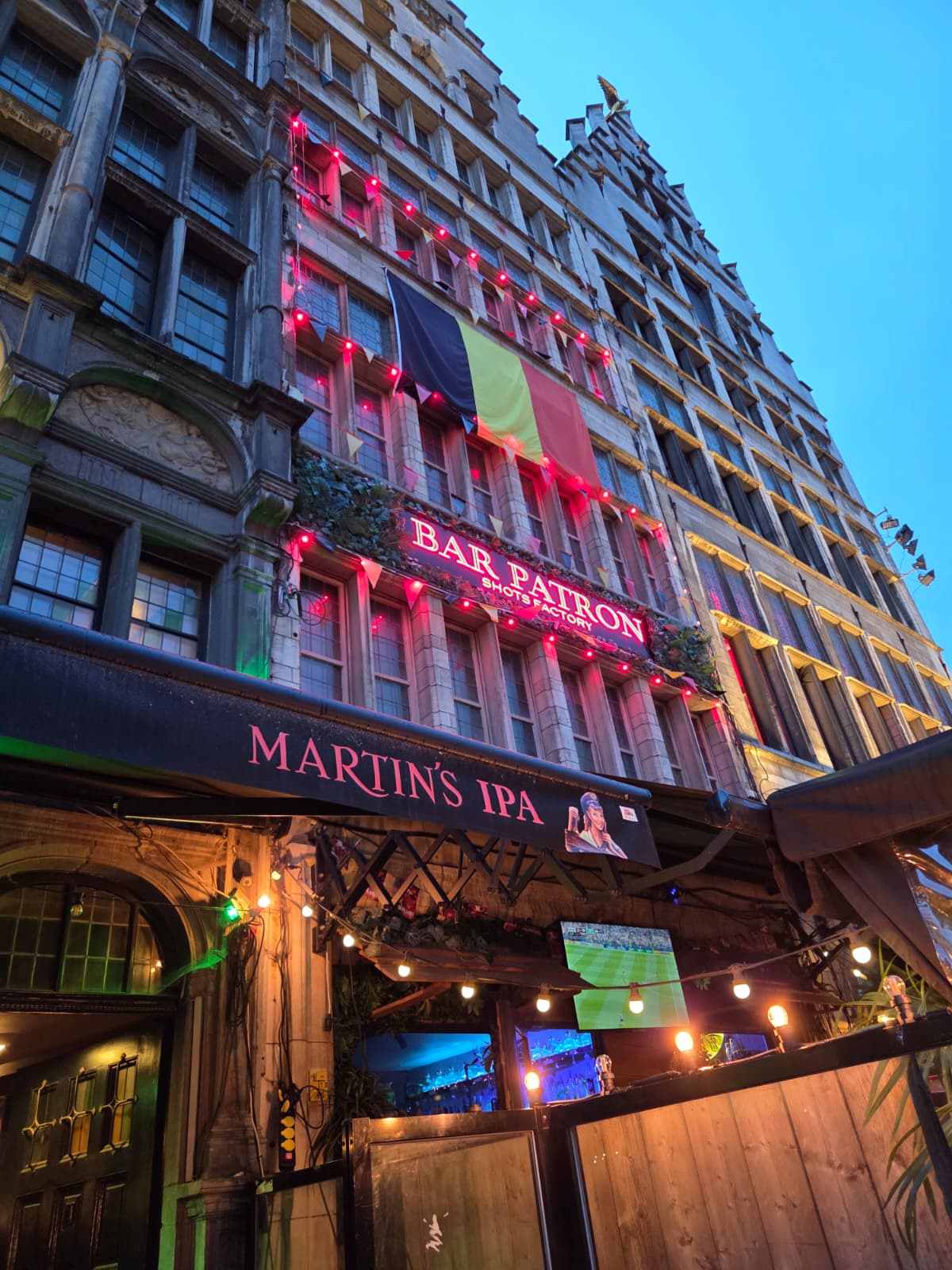 street_12_bar-patron-martins-ipa-facade.jpg