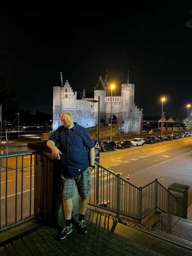 street_05_het-steen-castle-night-portrait.jpg