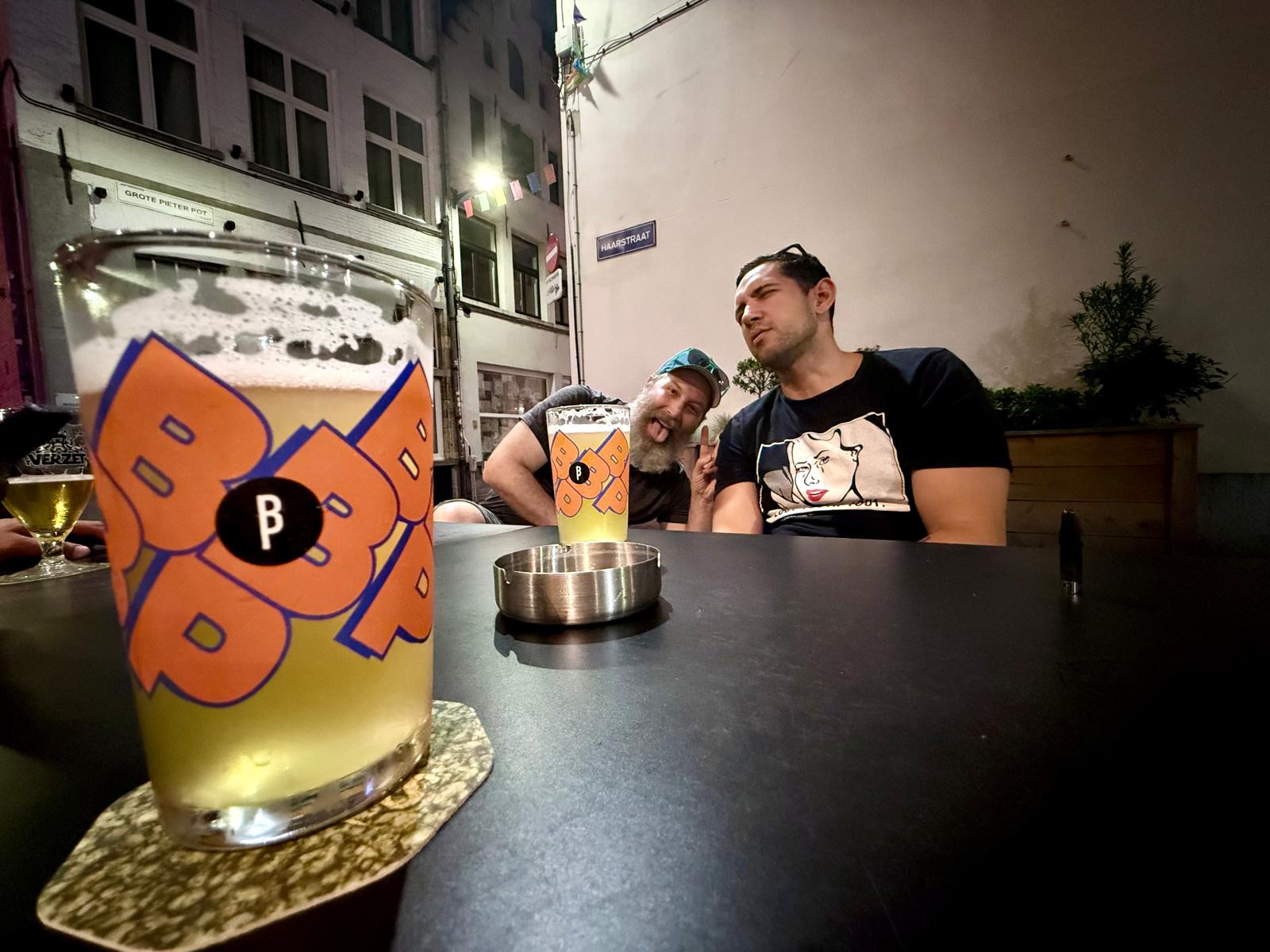 bar_10_bbp-beer-glass-with-friends-night.jpg