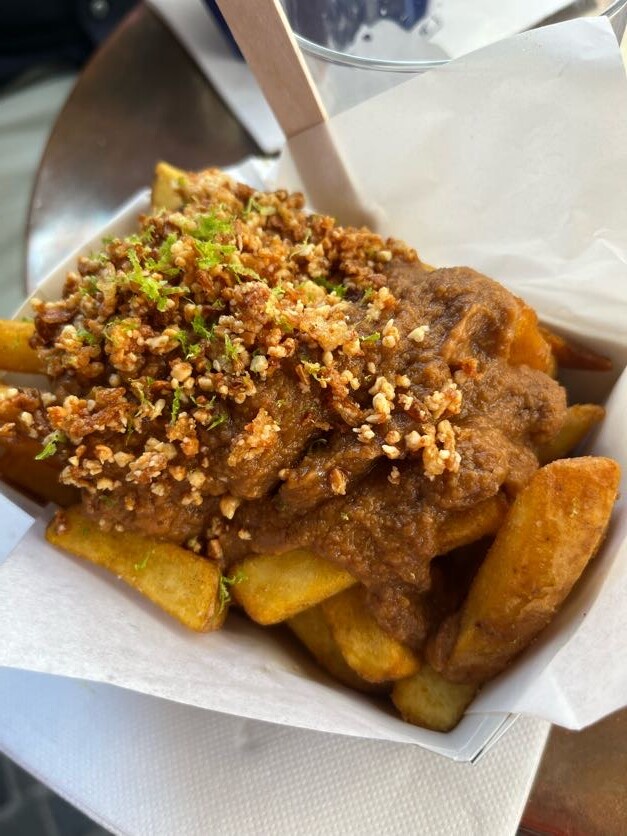 food_11_loaded-fries-satay-crispy.jpg
